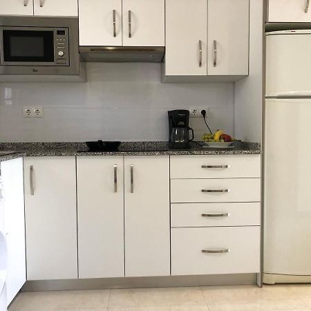 Holiday Apt Niza 10B Benidorm Bagian luar foto