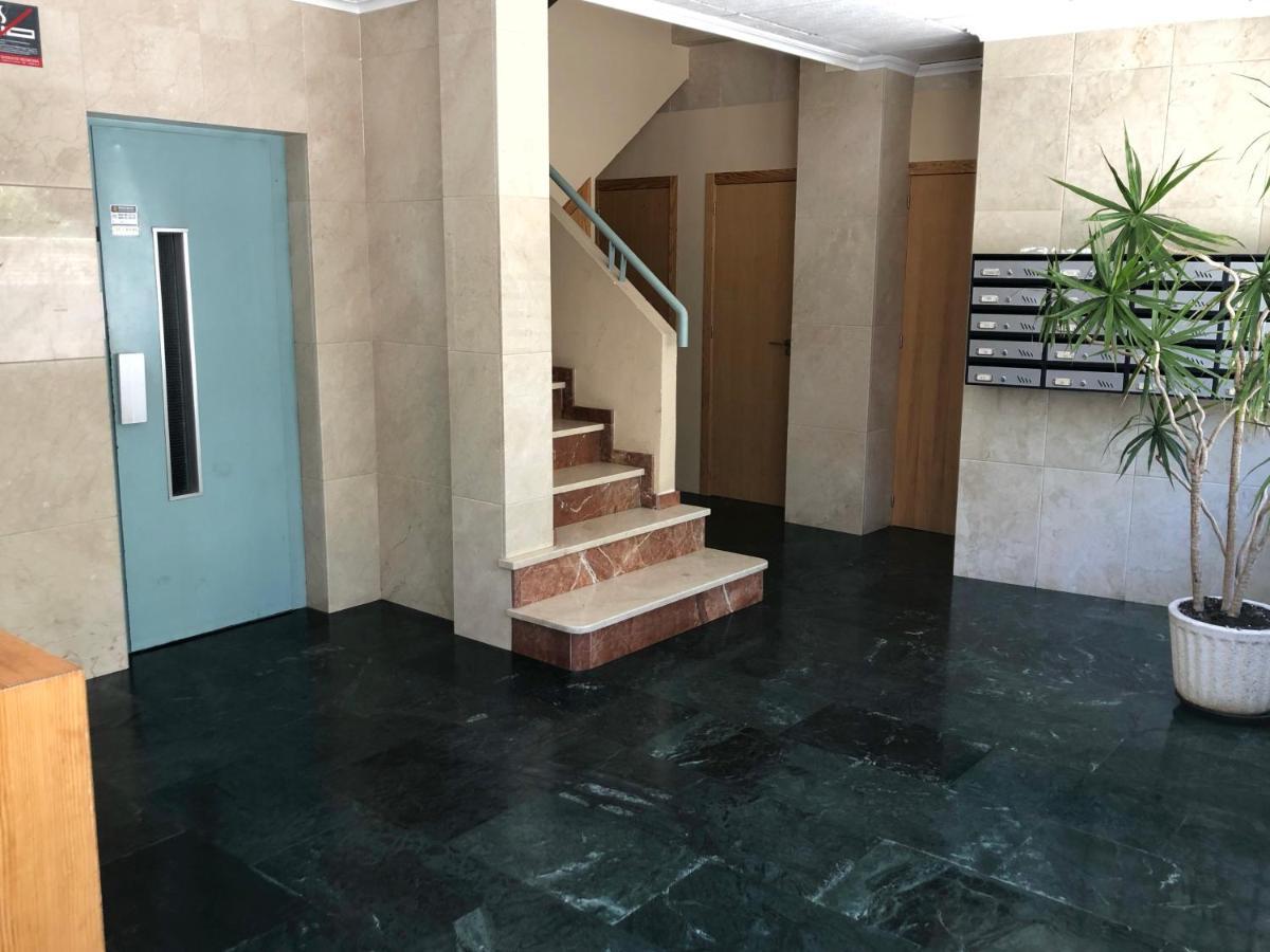 Holiday Apt Niza 10B Benidorm Bagian luar foto