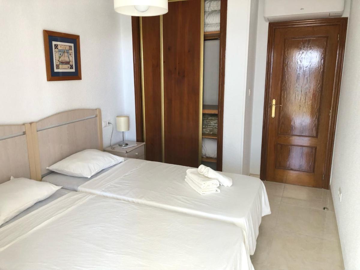 Holiday Apt Niza 10B Benidorm Bagian luar foto