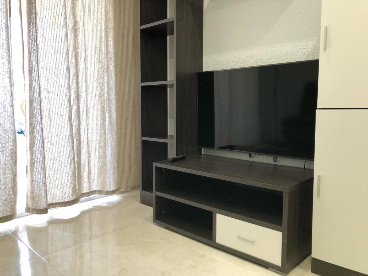 Holiday Apt Niza 10B Benidorm Bagian luar foto