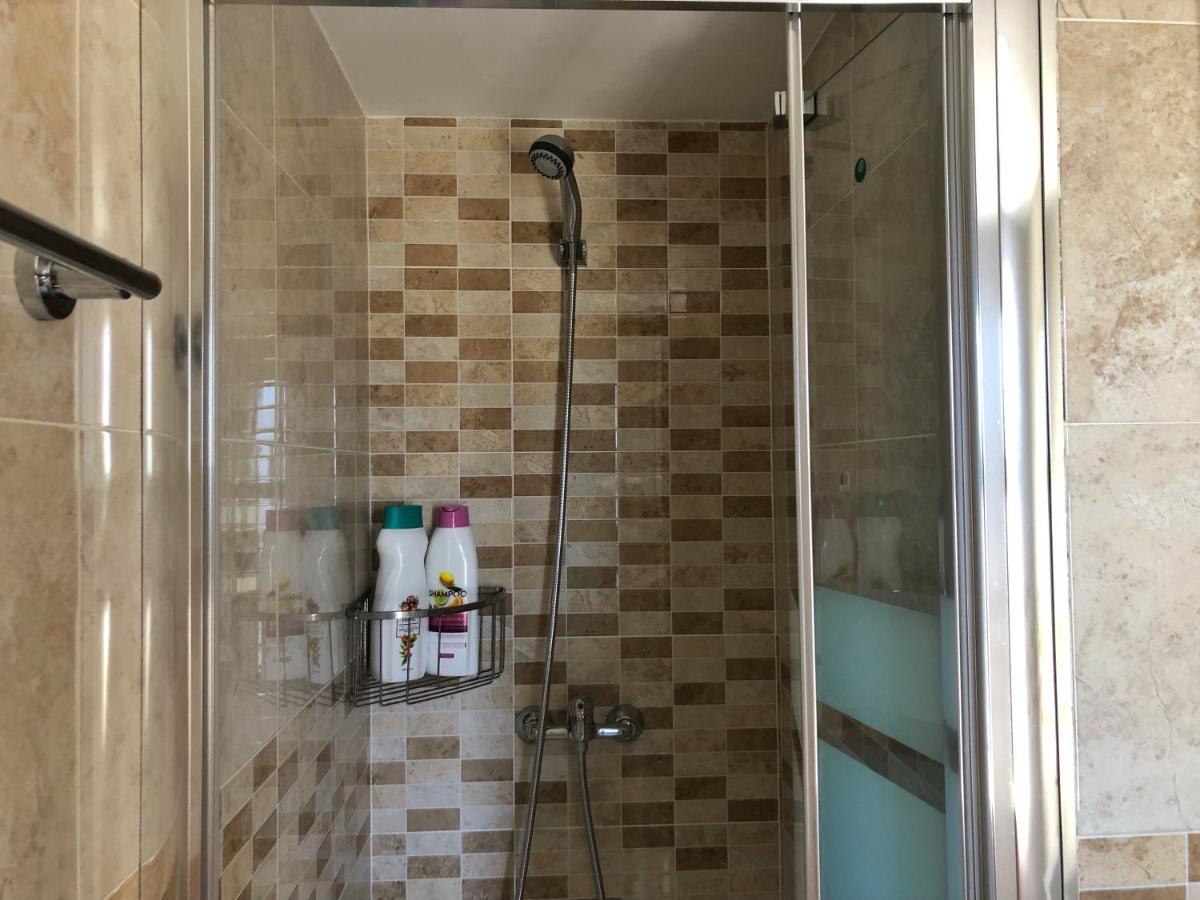Holiday Apt Niza 10B Benidorm Bagian luar foto