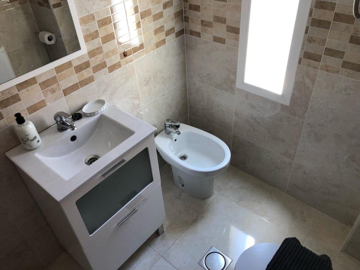Holiday Apt Niza 10B Benidorm Bagian luar foto